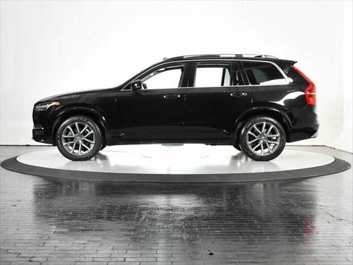 2018 Volvo XC90 T6 Momentum