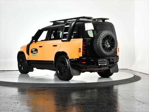 2022 Land Rover Defender 110 X-Dynamic SE