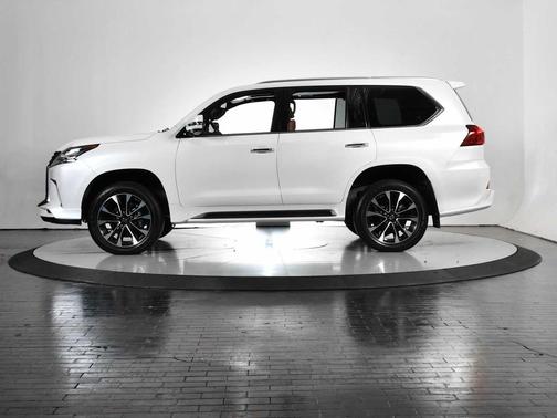 2021 Lexus LX 570 Three-Row