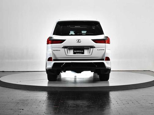 2021 Lexus LX 570 Three-Row