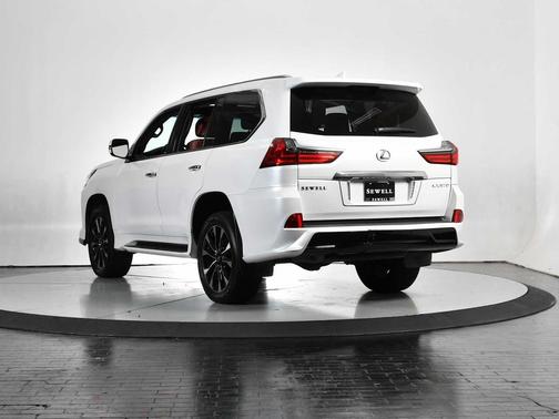 2021 Lexus LX 570 Three-Row