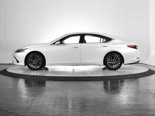 2025 Lexus ES 350 Luxury