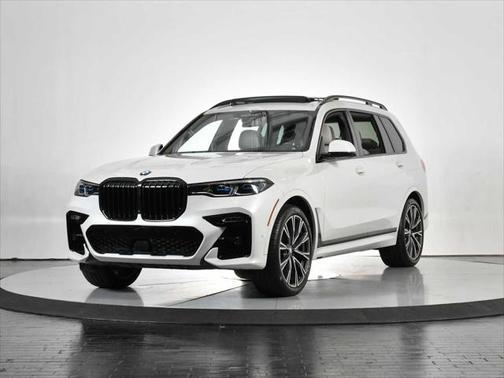 2022 BMW X7 M50i