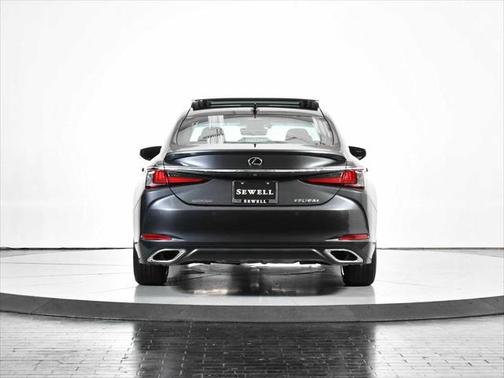 2024 Lexus ES 350 Ultra Luxury