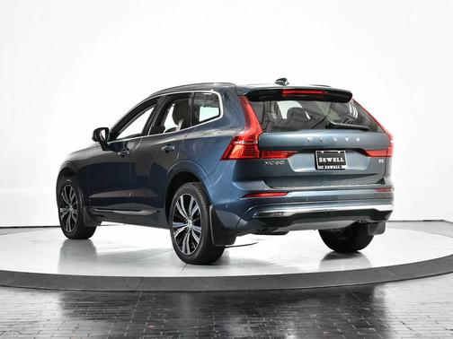 2023 Volvo XC60 B5 Plus Bright Theme