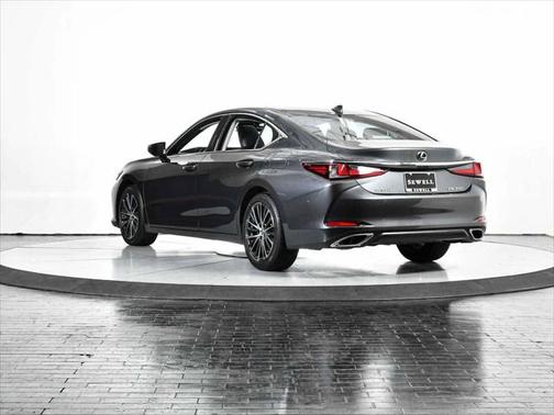 2022 Lexus ES 350 Base