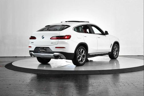 2022 BMW X4 xDrive30i