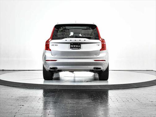 2020 Volvo XC90 T5 Momentum