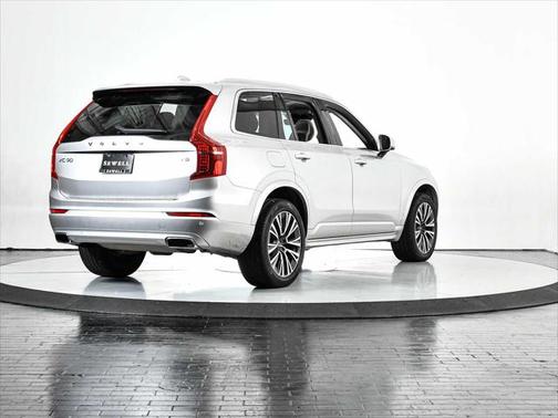 2020 Volvo XC90 T5 Momentum