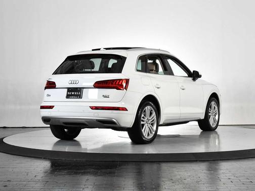 2018 Audi Q5 2.0T Prestige