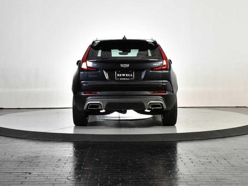 2022 Cadillac XT4 Premium Luxury