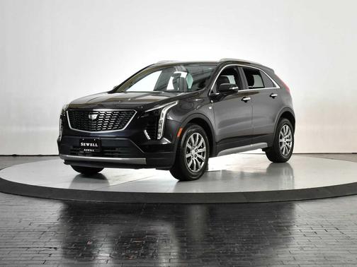 2022 Cadillac XT4 Premium Luxury