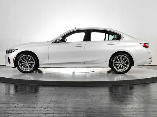 2024 BMW 330 i