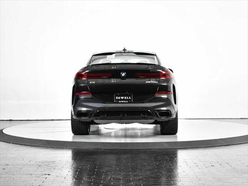 2023 BMW X6 M50i