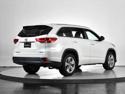 2017 Toyota Highlander Limited