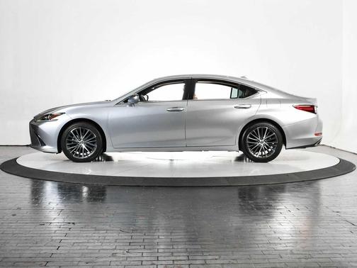 2022 Lexus ES 350 Base