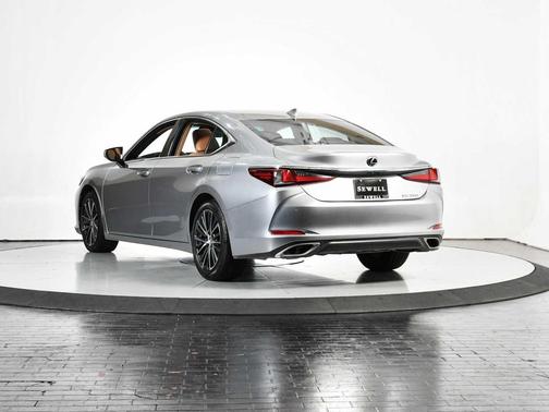 2022 Lexus ES 350 Base