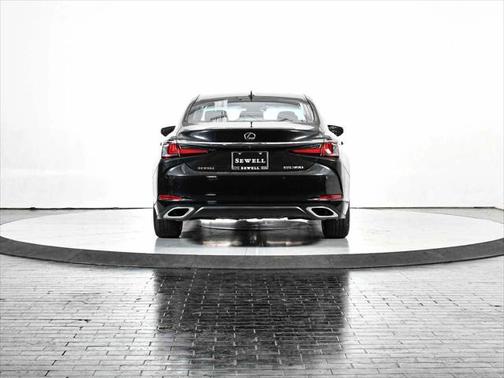 2022 Lexus ES 350 Base