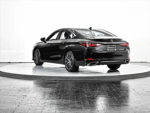 2022 Lexus ES 350 Base