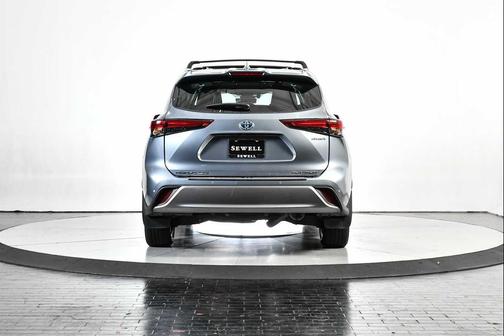2021 Toyota Highlander Hybrid Platinum