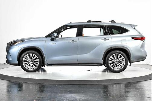2021 Toyota Highlander Hybrid Platinum