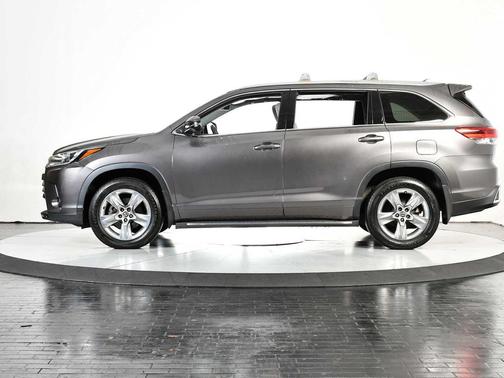2017 Toyota Highlander Limited