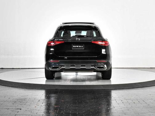 2023 Mercedes-Benz GLC 300 Base