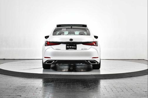2023 Lexus ES 350 Base