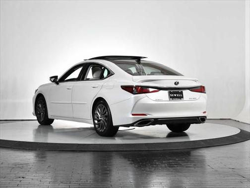 2025 Lexus ES 350 Ultra Luxury