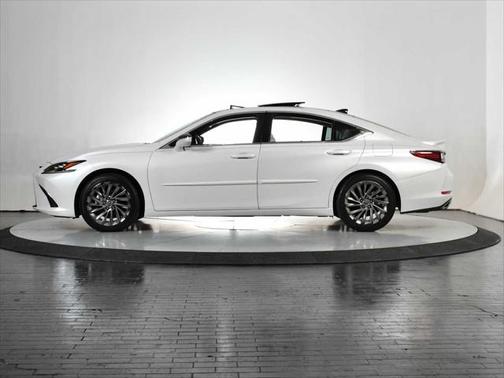 2025 Lexus ES 350 Ultra Luxury