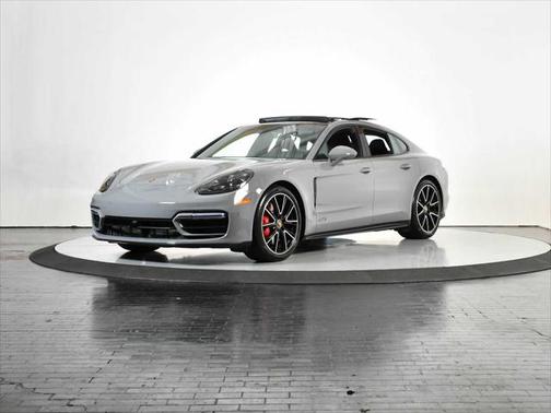 2022 Porsche Panamera GTS