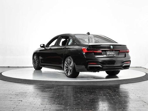 2021 BMW M760 xDrive