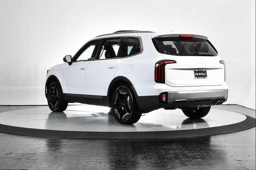 Glacial White Pearl 2023 Kia Telluride EX