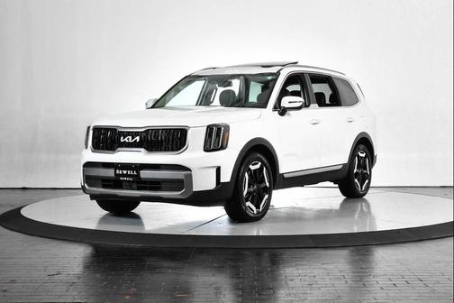 Glacial White Pearl 2023 Kia Telluride EX