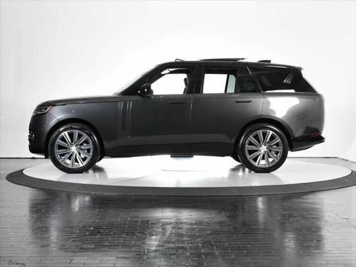 2023 Land Rover Range Rover P530 SE