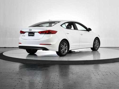 Quartz White Pearl 2018 Hyundai ELANTRA SEL