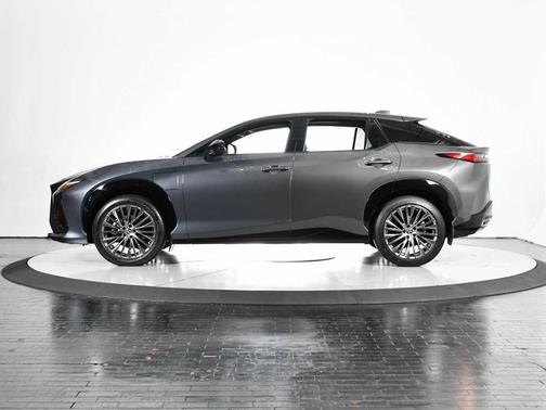 2023 Lexus RZ 450e Luxury