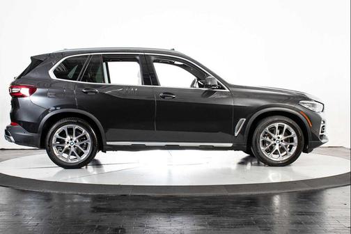 Dark Graphite Metallic 2021 BMW X5 xDrive40i