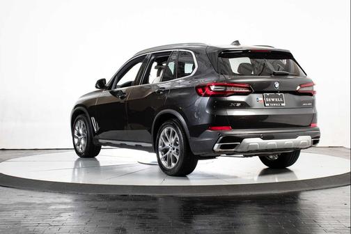 Dark Graphite Metallic 2021 BMW X5 xDrive40i