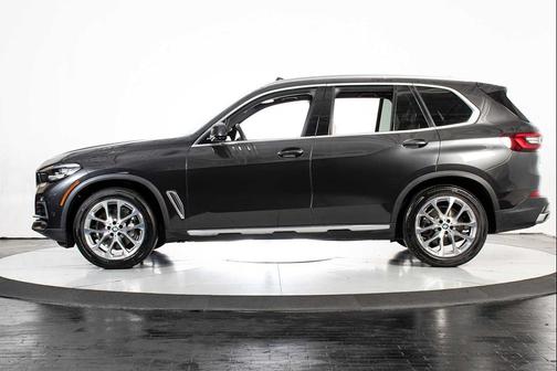 Dark Graphite Metallic 2021 BMW X5 xDrive40i