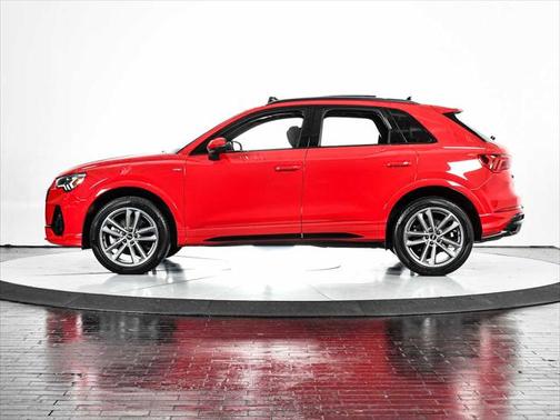 2022 Audi Q3 45 S line Premium Plus