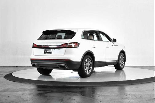 Pristine White 2020 Lincoln Nautilus Standard