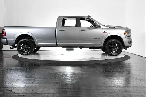 2020 RAM 3500 Laramie Crew Cab 4x4 8' Box