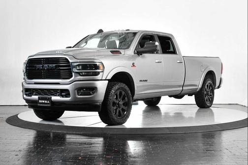 2020 RAM 3500 Laramie Crew Cab 4x4 8' Box