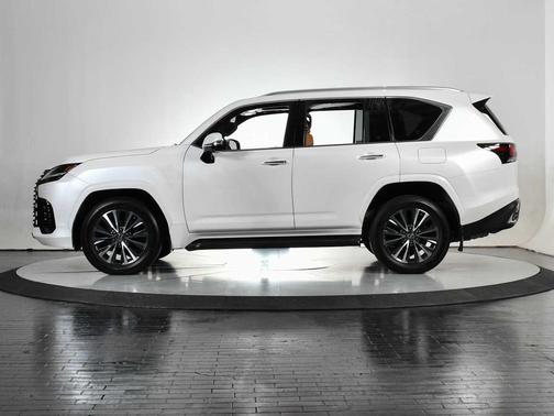 2022 Lexus LX 600 Base