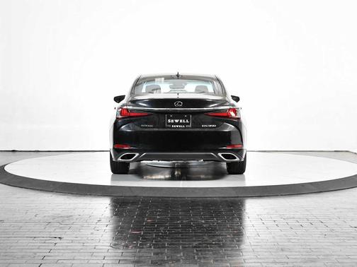 2022 Lexus ES 350 Base
