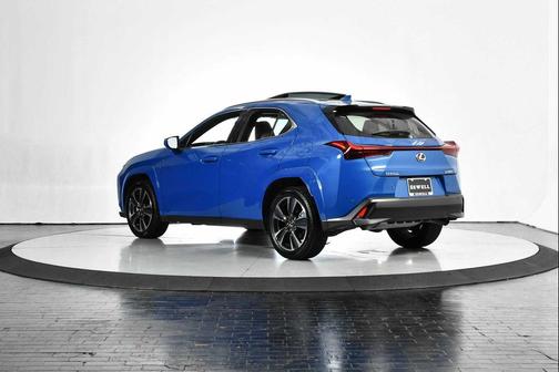 2025 Lexus UX 300h Premium