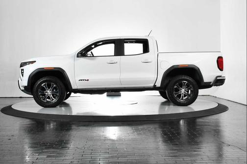 2023 GMC Canyon AT4