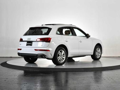 2023 Audi Q5 45 S line Premium