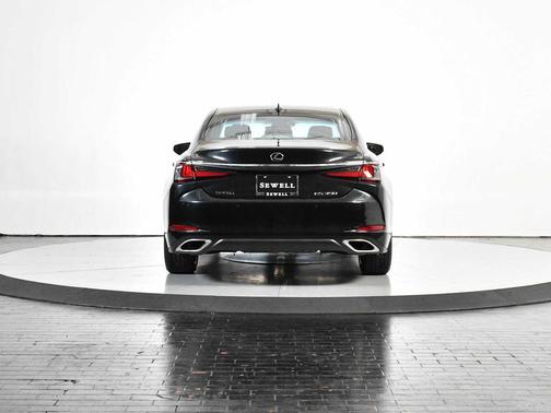 2022 Lexus ES 350 Base